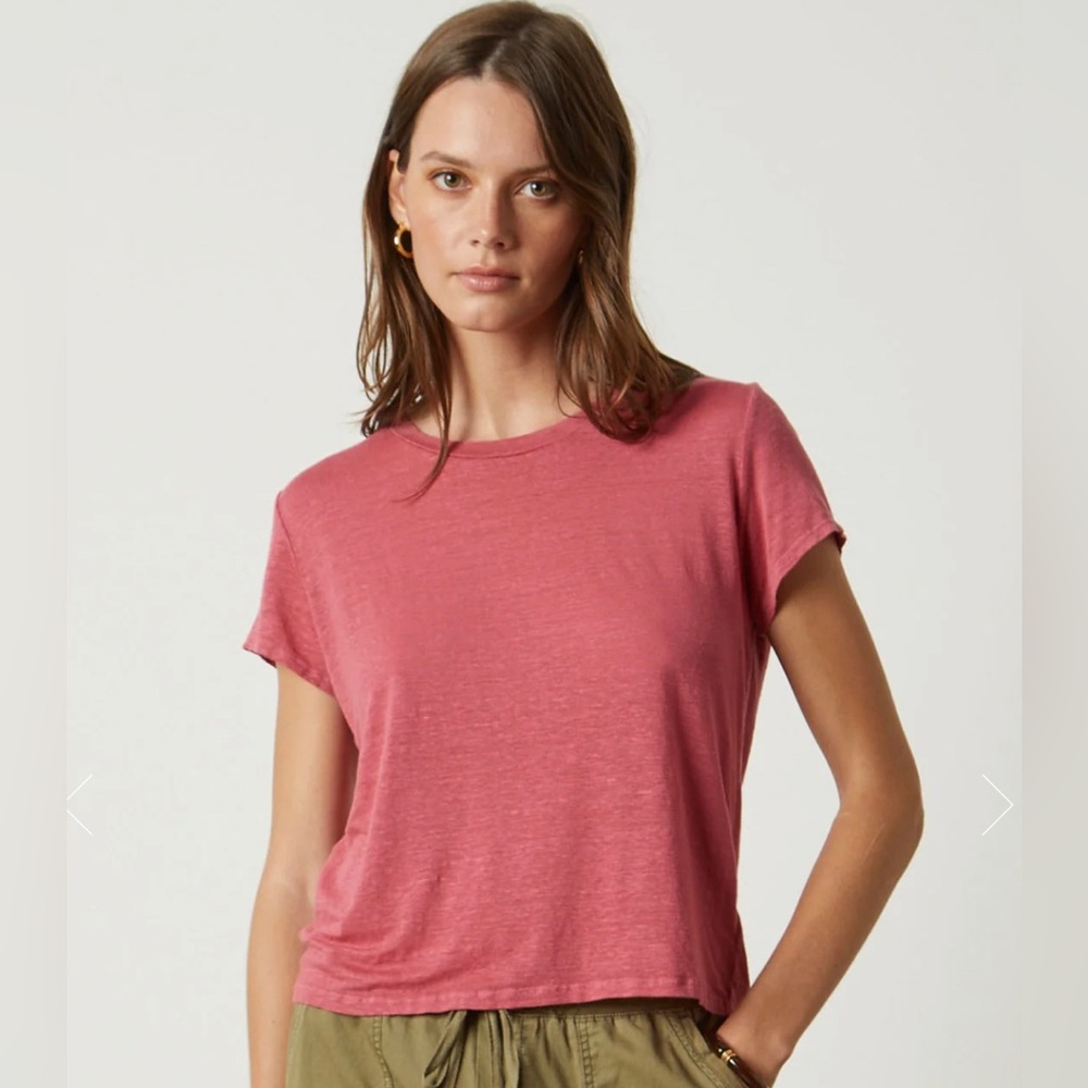 NWT Velvet by Graham and Spencer Casey Top in Calypso. Size S